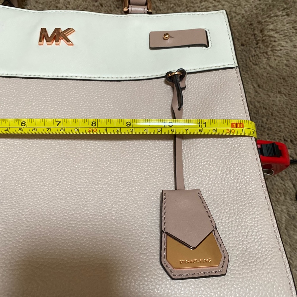 Michael Kors Medium Bag Blush/Rose Gold EUC - Picture 6 of 9